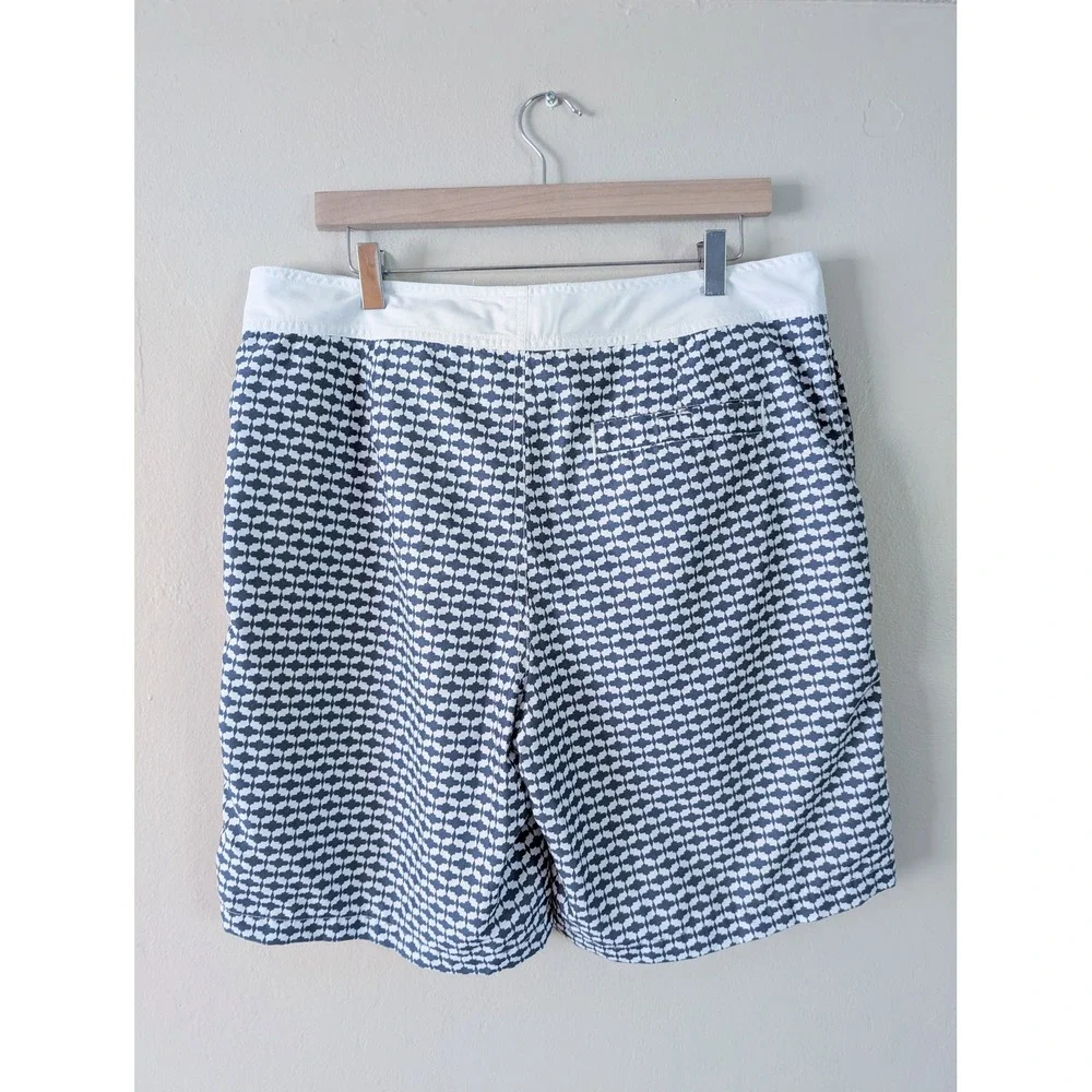 Gap Men's Board Shorts L Navy White Geometric Print Summer Beach Vacation Casual